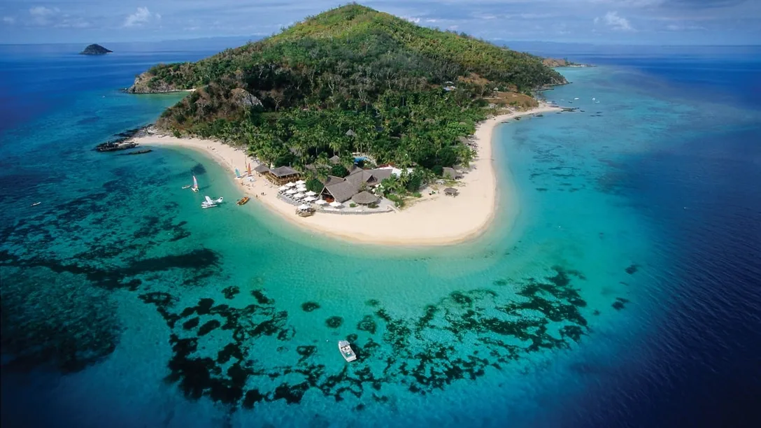 Castaway island exterior aerial1