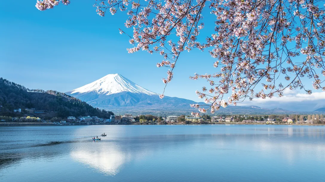 Wendy Wu MT Fuji 2026 07 02 012526 ylsp