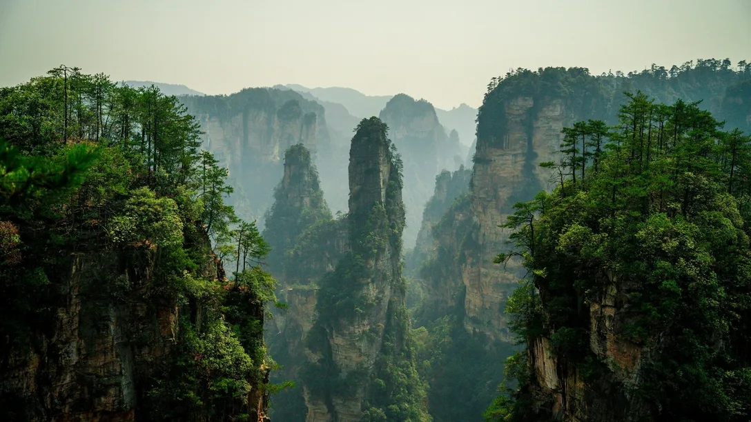 unsplash Zhangjiajie national park China - Sergio kian