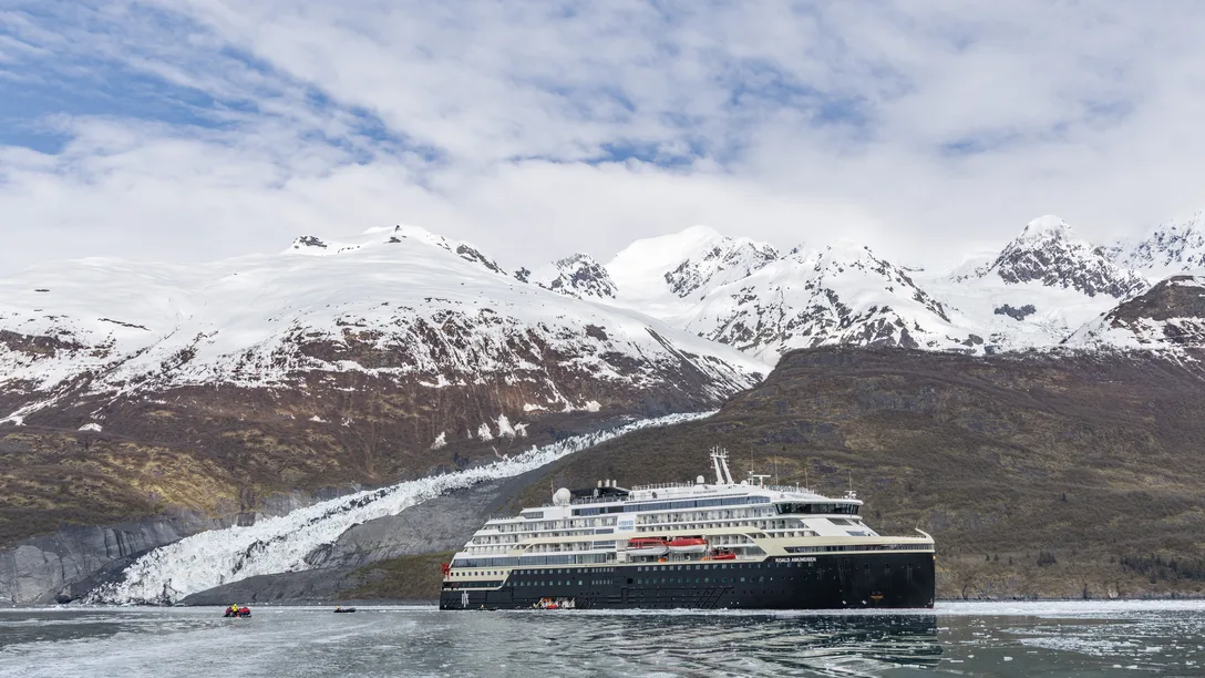 Alaska College Fjord MS Roald Amundsen HX 47001 Photo Ted Gatlin