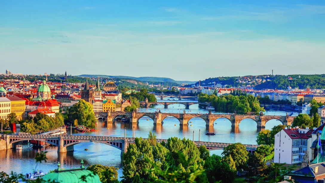 23990 a eu czech rep prague old town 1263032599 g rf high res cmyk