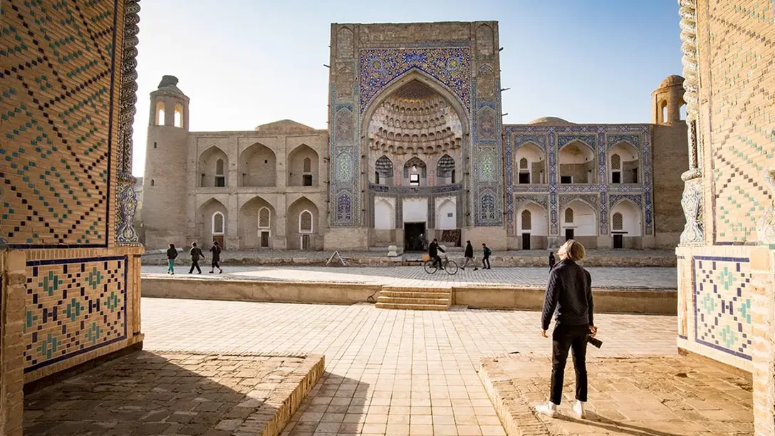 KFPU Intrepid Travel Uzbekistan Bukhara 1100x735