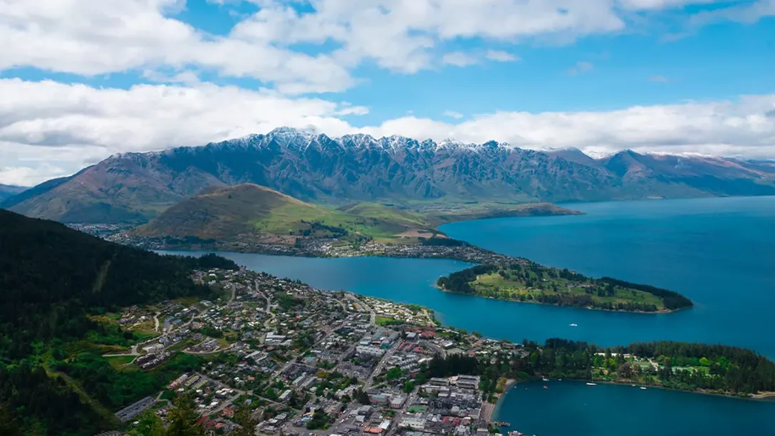 New Zealand Southern Pioneer Queenstown 1100x735