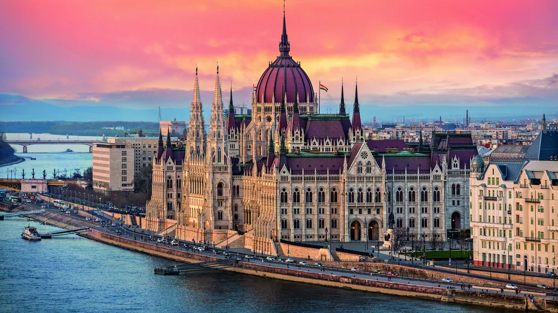 APT - a-eu-hungary-budapest-hungarian-parliament-945207010-g-rf-high-res-cmyk