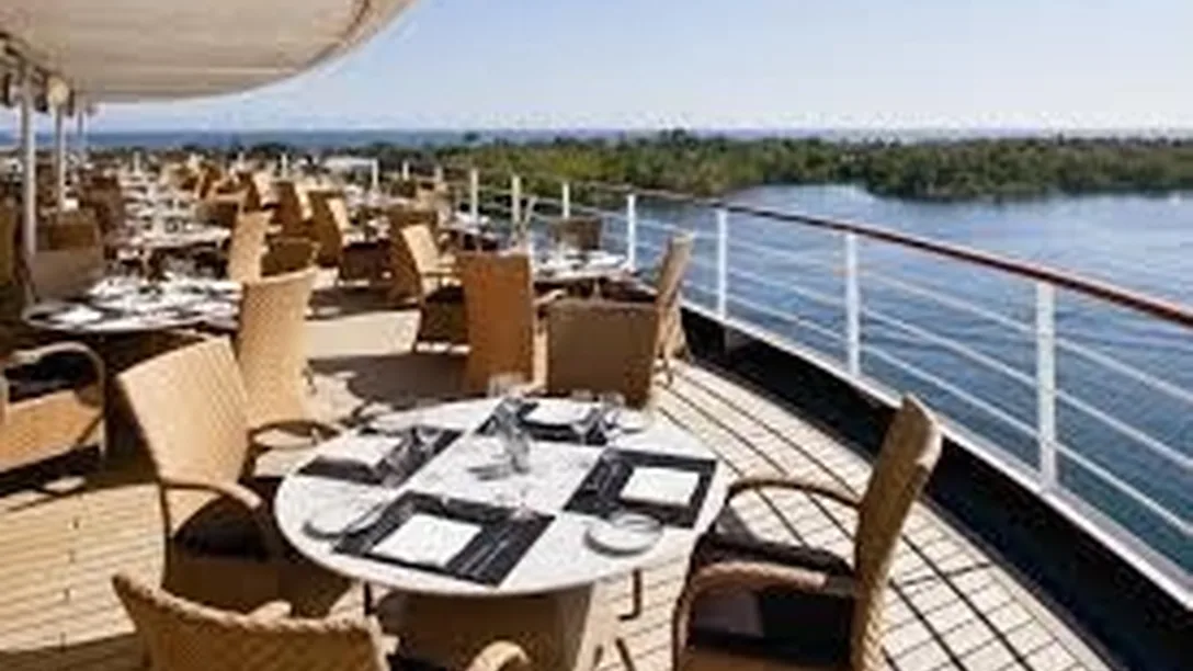 Silver-Spirit-al-fresco-dining-La-Terrazza